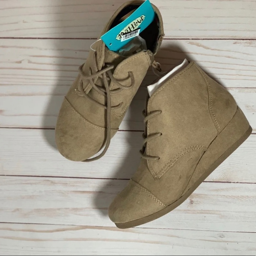 🌟Sold🌟Mad Love Shelby Tan Wedge Fashion Boots